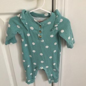 Polka dot Cat & Jack long sleeve romper. Teal and white. 0-3 month.